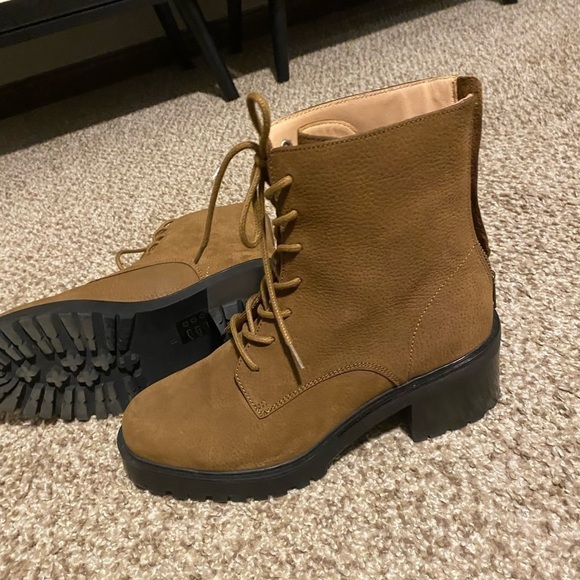 Madewell Bradley lug sole lace up boot - Picture 3 of 8